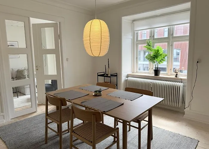 Cozy Pearl Downtown アパート ヴィボー